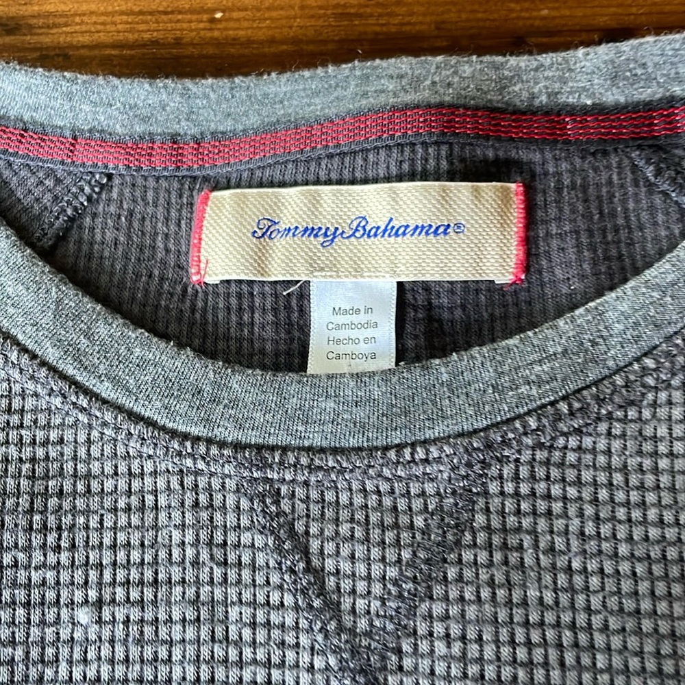 Like new long sleeve crew